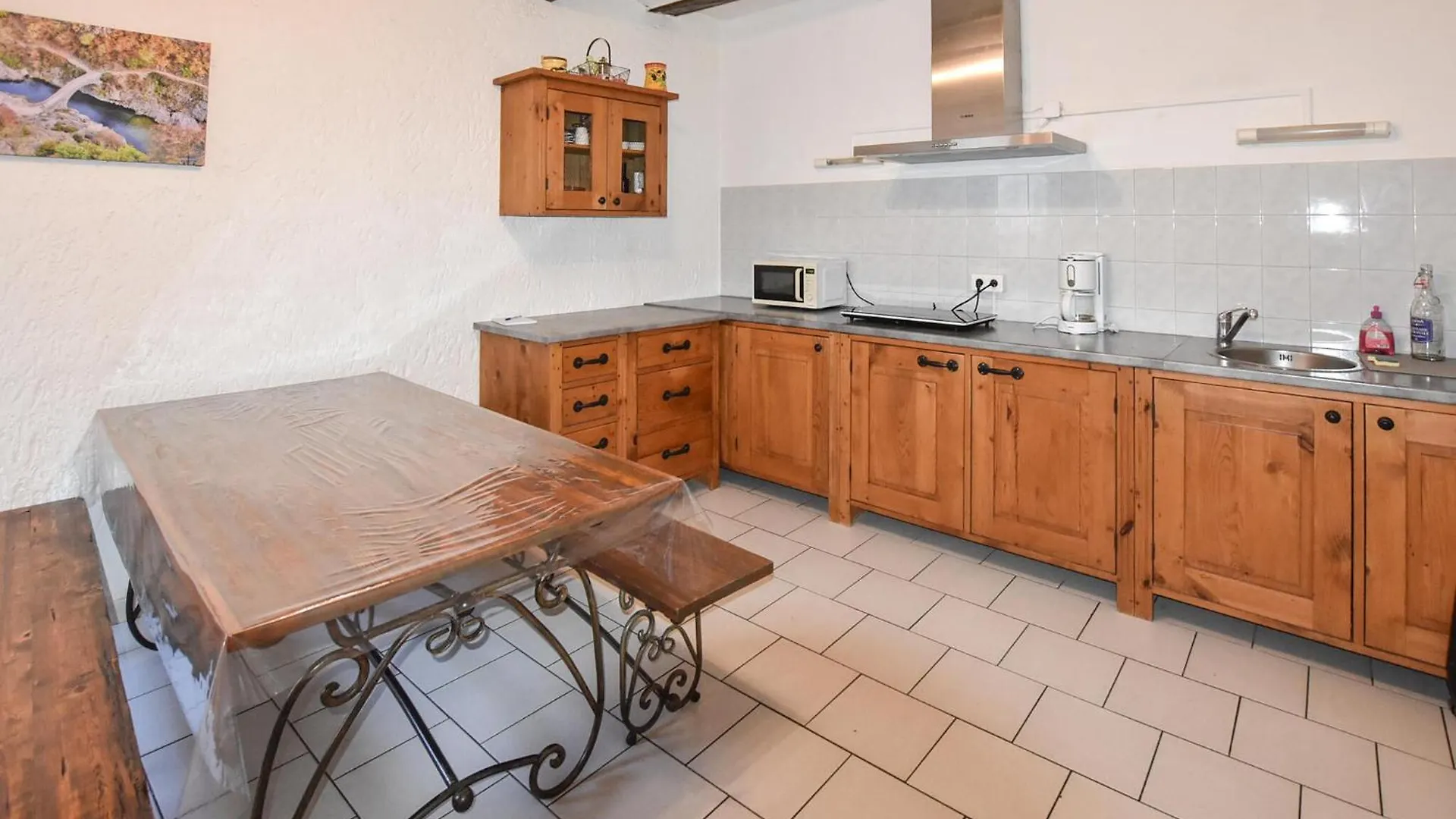 2 Bedroom Stunning Apartment In Ruoms