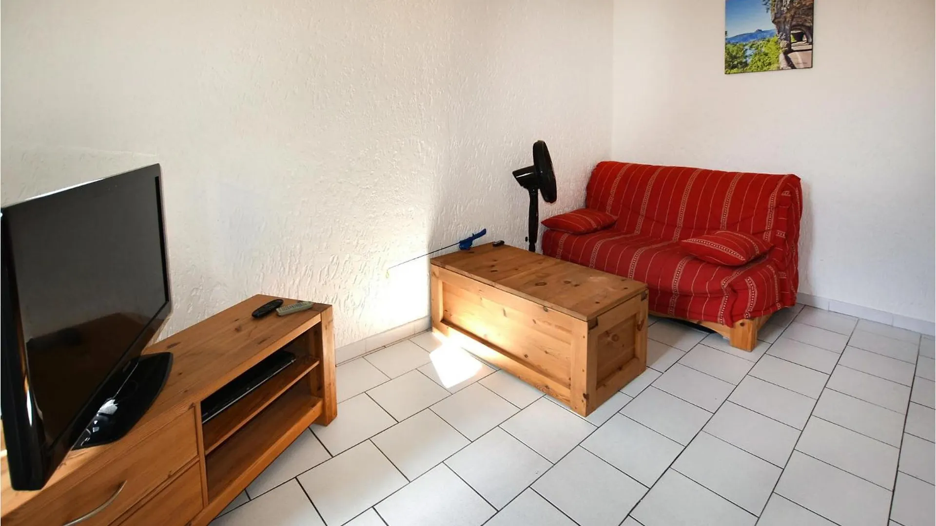 2 Bedroom Stunning Apartment In Ruoms