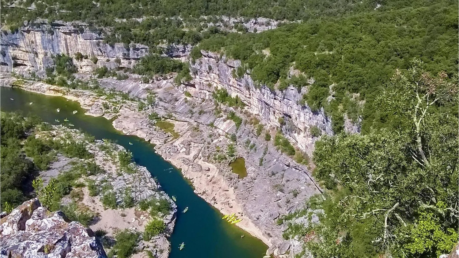 2 Bedroom Stunning Apartment In Ruoms Γαλλία